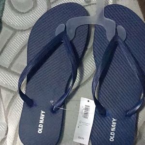 Iam selling some sandals